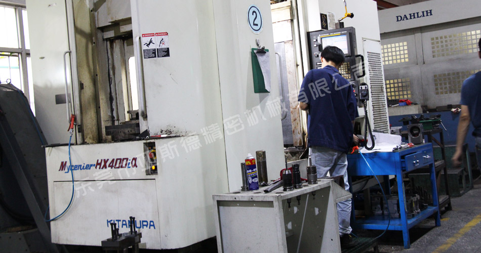 数控加工中心加工工件时检修操作要点
